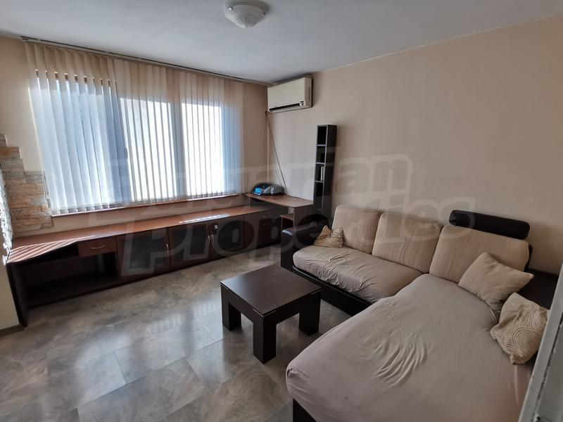 Spacious brick home in Hristo Botev area Spacious brick home in Hristo Botev area