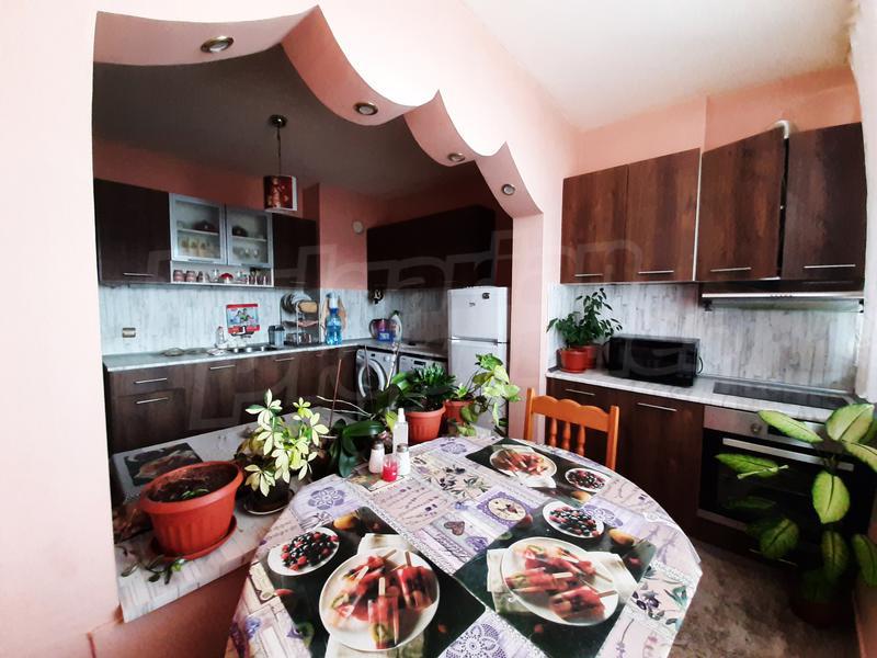 Furnished apartment in a completely renovated building with an excellent location Furnished apartment in a completely renovated building with an excellent location
