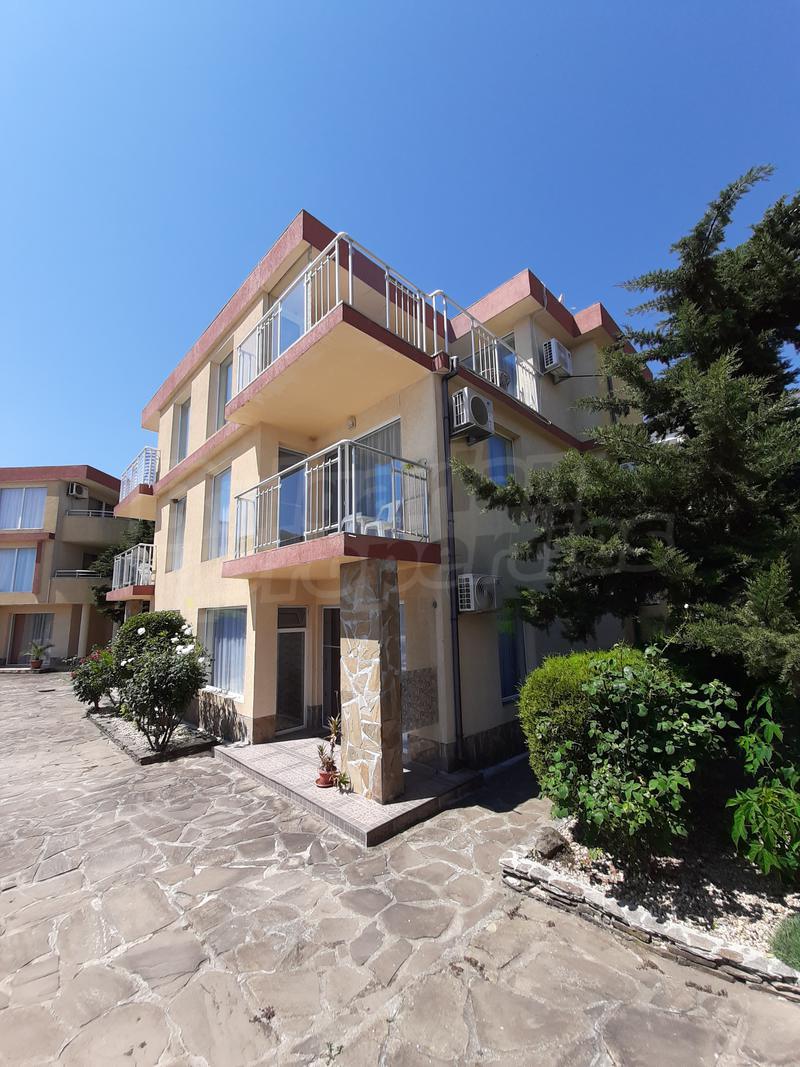 2 bedroom property in a complex with amenities and great views 2 bedroom property in a complex with amenities and great views