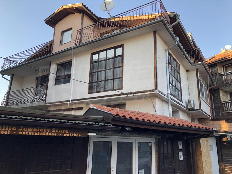 Property with 3 bedrooms, garden, barbecue area and summer kitchen in the town of Nessebar Property with 3 bedrooms, garden, barbecue area and summer kitchen in the town of Nessebar