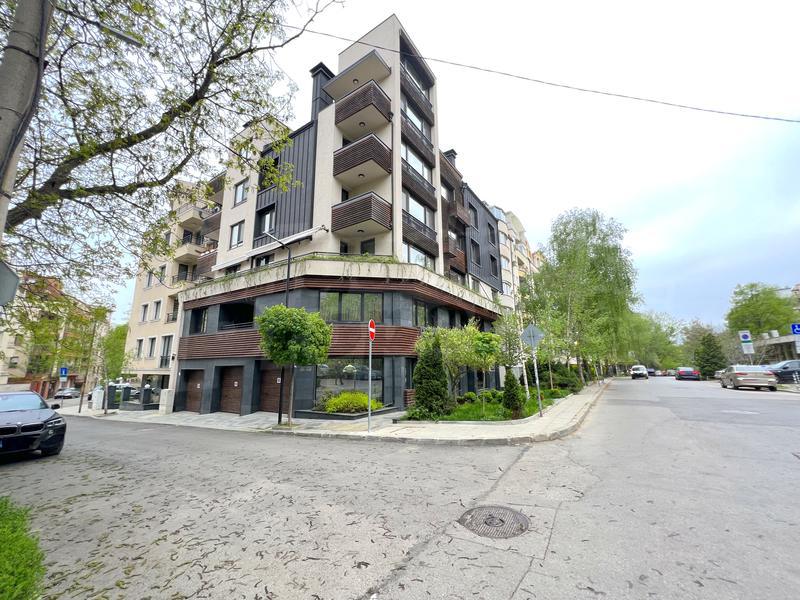 Spacious business property next to the Seminary and faculties of Sofia University Spacious business property next to the Seminary and faculties of Sofia University