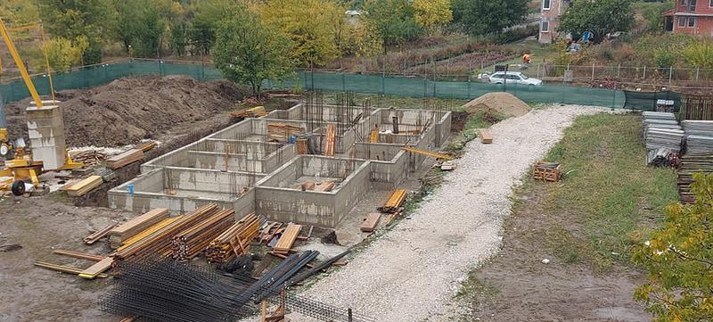 Luxury 4-storey residential building next to Peshtersko shose Blvd. and the Rowing canal