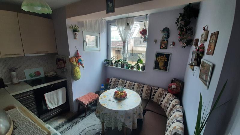Furnished apartment with two parking spaces in the inner garden of the building Furnished apartment with two parking spaces in the inner garden of the building