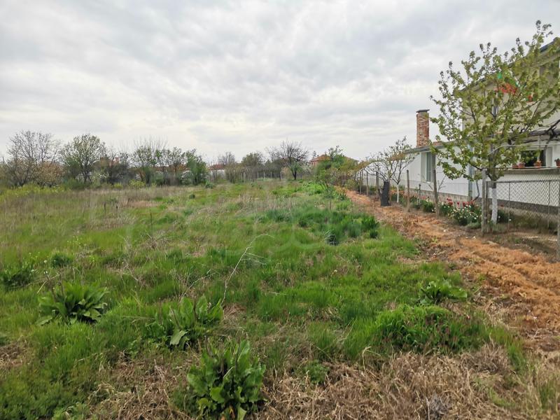 Plot for a private house 15 km from the city of Plovdiv Plot for a private house 15 km from the city of Plovdiv