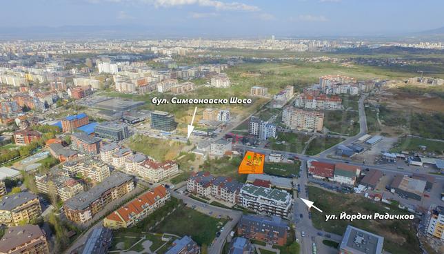 Investment land with project for building with offices, cafι and showroom Investment land with project for building with offices, cafι and showroom