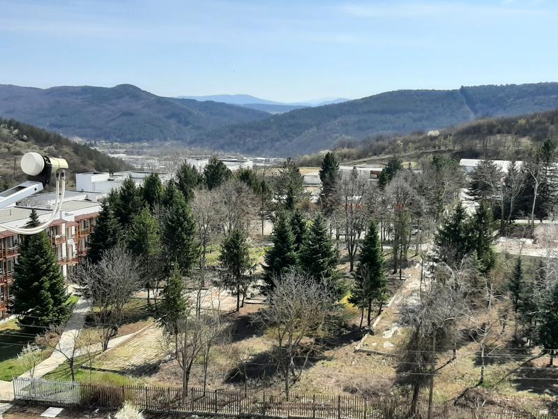 Large apartment with wonderful panoramic view of the park, the mountain, the city Large apartment with wonderful panoramic view of the park, the mountain, the city