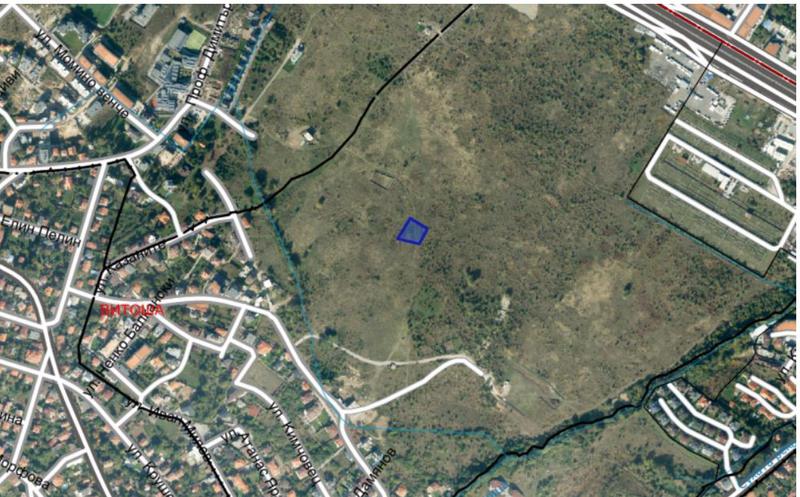 Plot of land for investment in a rapidly developing area with detached houses Plot of land for investment in a rapidly developing area with detached houses