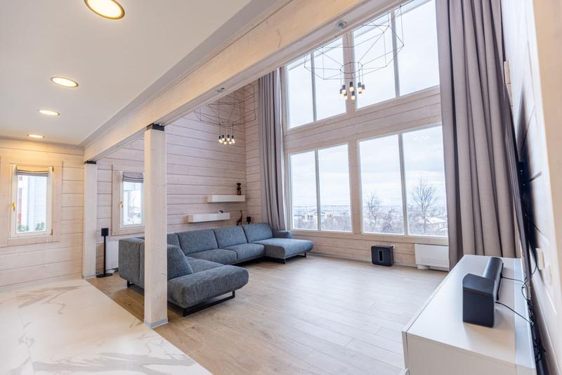 Exclusive property with garage, parking spaces and luxury furniture and equipment Exclusive property with garage, parking spaces and luxury furniture and equipment