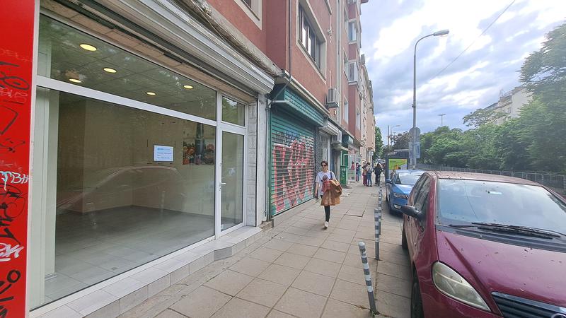 Commercial property with central location and potential in Yavorov district Commercial property with central location and potential in Yavorov district