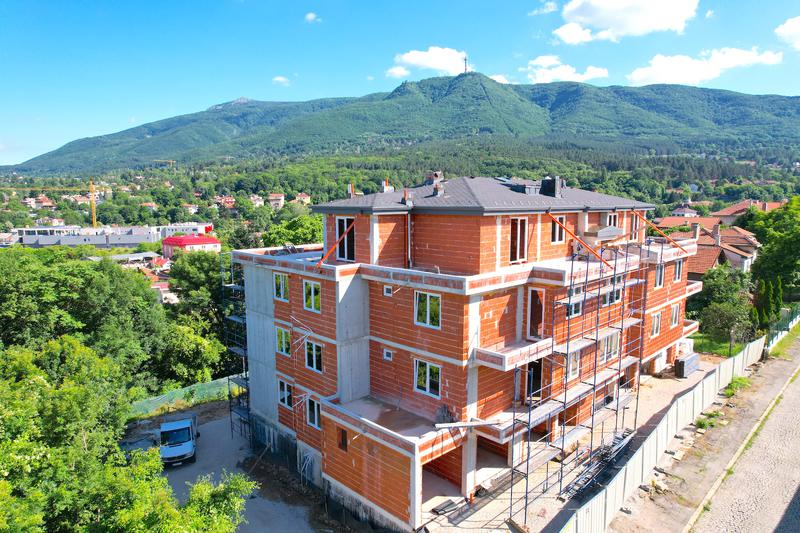 Spacious home with wonderful view of the city and the mountain Spacious home with wonderful view of the city and the mountain