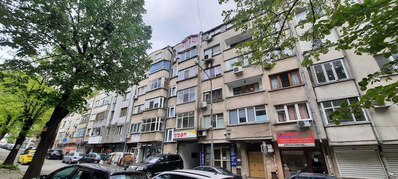 Напълно обзаведен апартамент готов за живеене Напълно обзаведен апартамент готов за живеене