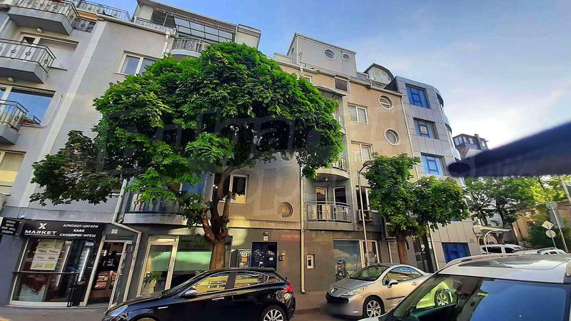 Furnished apartment in a well-maintained building with an excellent location in the city of Varna Furnished apartment in a well-maintained building with an excellent location in the city of Varna