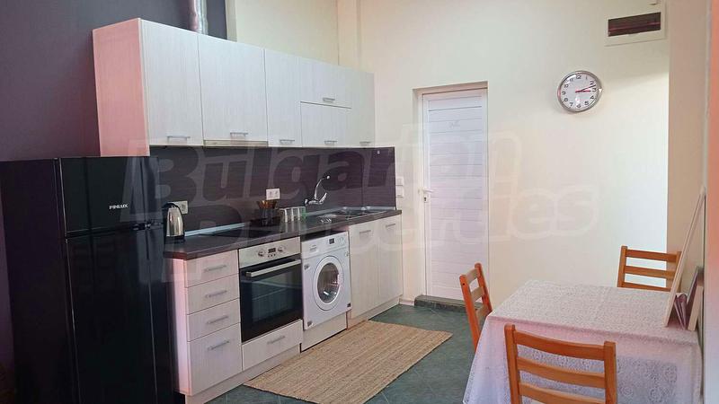 Ground-floor property used for living with communicative location Ground-floor property used for living with communicative location