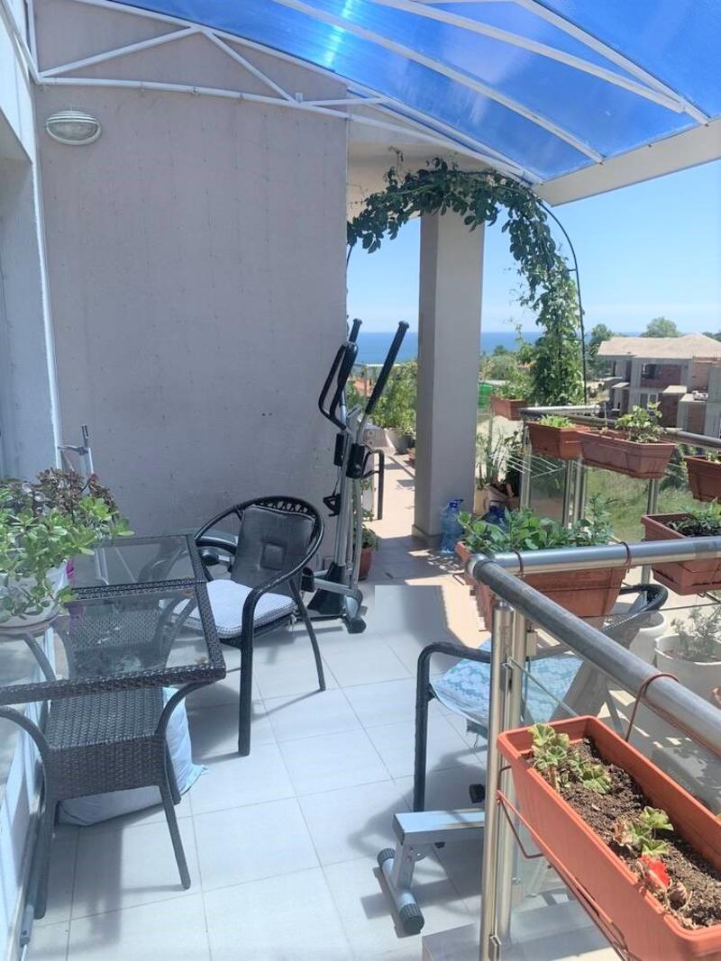 Cozy apartment with large terrace on the second line to the sea Cozy apartment with large terrace on the second line to the sea