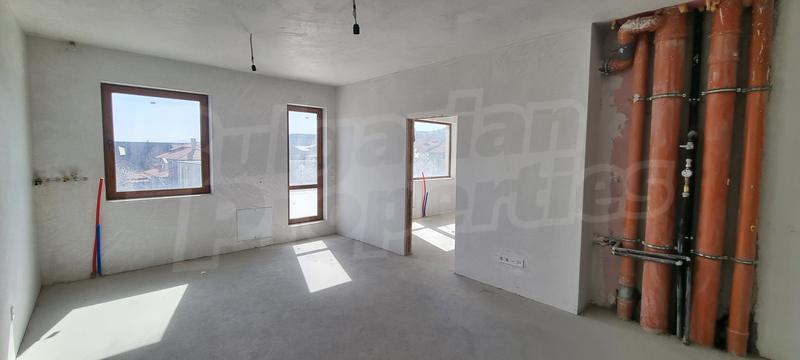 Property suitable for living or for office with convenient accessibility Property suitable for living or for office with convenient accessibility