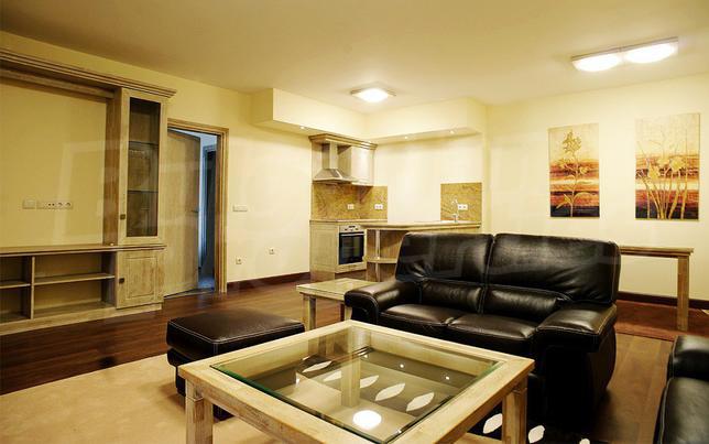 Exclusive property with garage and parking space included in the rental price Exclusive property with garage and parking space included in the rental price
