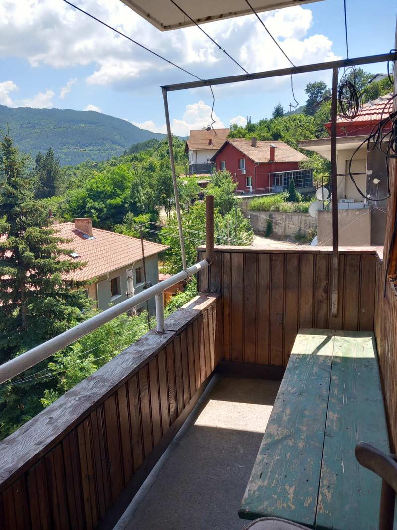 Apartment for renovation with mountain and forest view Apartment for renovation with mountain and forest view