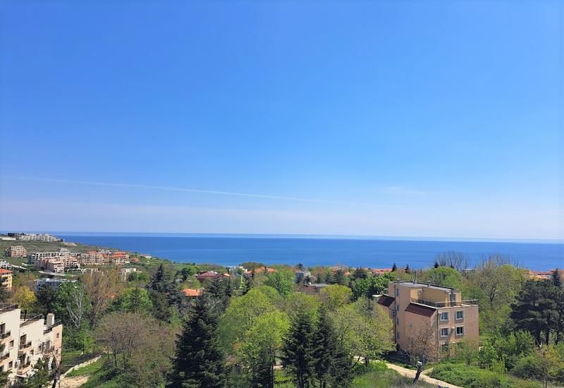 Spacious apartment with panoramic sea view Spacious apartment with panoramic sea view