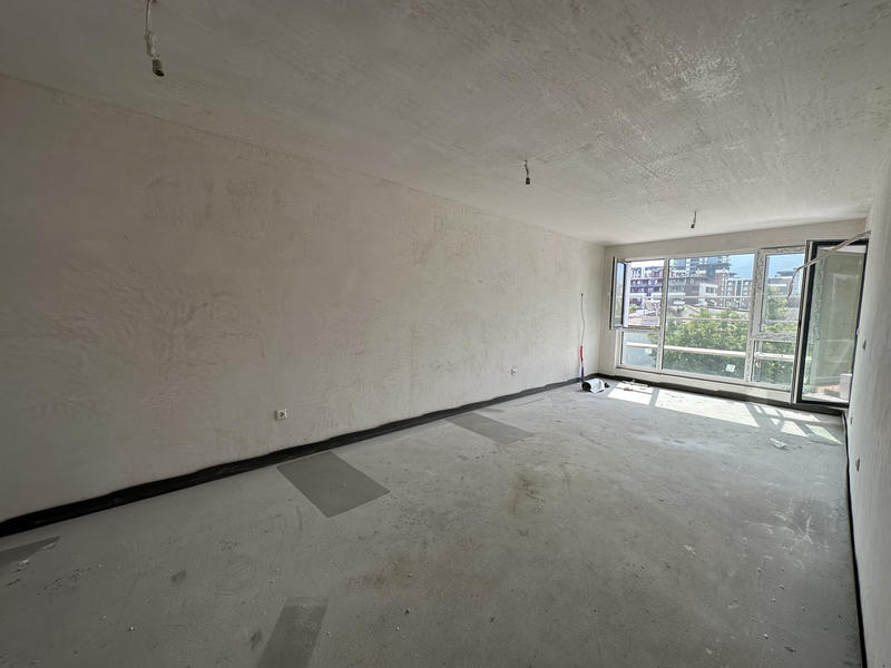 Sunny south-facing apartment with nice view of the mountain near Cherni Vrah Blvd. and the Ring Road Sunny south-facing apartment with nice view of the mountain near Cherni Vrah Blvd. and the Ring Road
