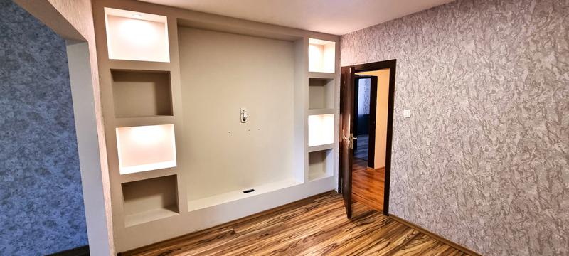 Apartment in well maintained building, suitable for living and for investment Apartment in well maintained building, suitable for living and for investment