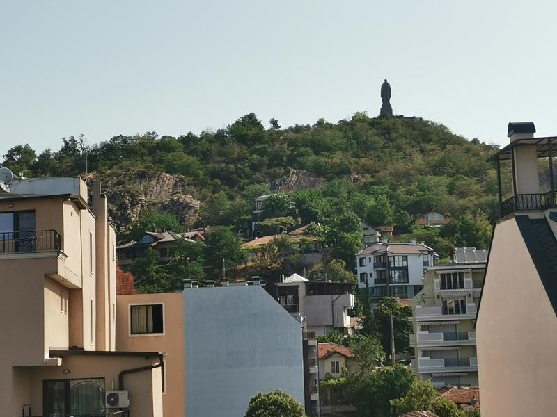 Large apartment with panoramic view of the Alyosha Monument and Bunardzhika hill Large apartment with panoramic view of the Alyosha Monument and Bunardzhika hill