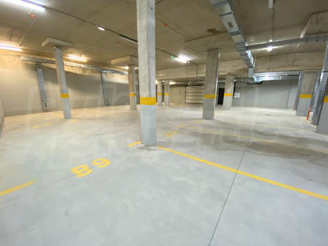 Parking space in a new building in the preferred Manastirski Livadi district Parking space in a new building in the preferred Manastirski Livadi district