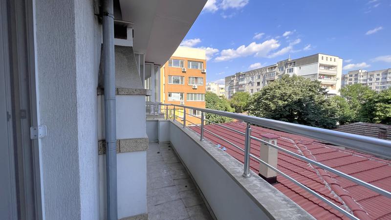 Furnished apartment in a maintained building with controlled access Furnished apartment in a maintained building with controlled access