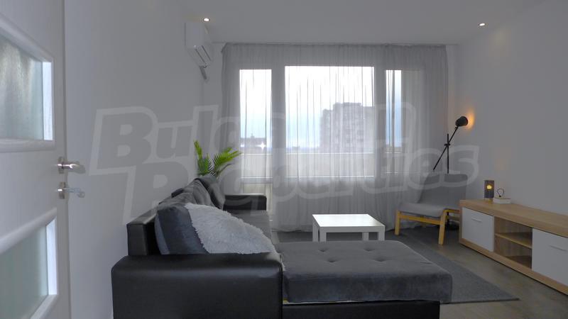 Apartment in a maintained building next to school Apartment in a maintained building next to school