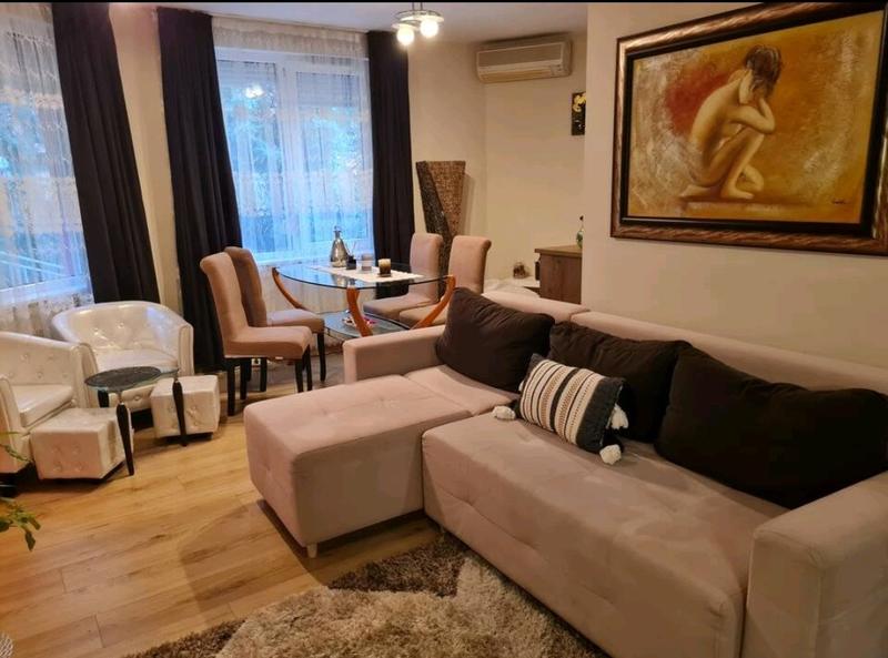 Comfortably furnished apartment next to the Sea Garden and schools Comfortably furnished apartment next to the Sea Garden and schools