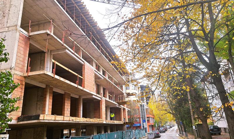 Spacious apartments and communicative office in preferred area next to faculties of Sofia University and parks Spacious apartments and communicative office in preferred area next to faculties of Sofia University and parks
