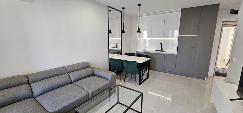 Impeccable complex amidst parklands, with top-class amenities