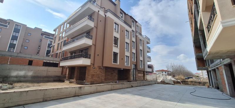 1, 2 and 3-bedroom apartments with basements near the Rowing Canal