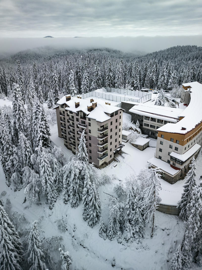 Comfortable mountain homes in brand new complex with Act 16 in Pamporovo