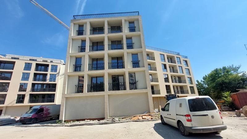 Apartments with convenient access to school, kindergarten, medical center and park in Mladost 3 