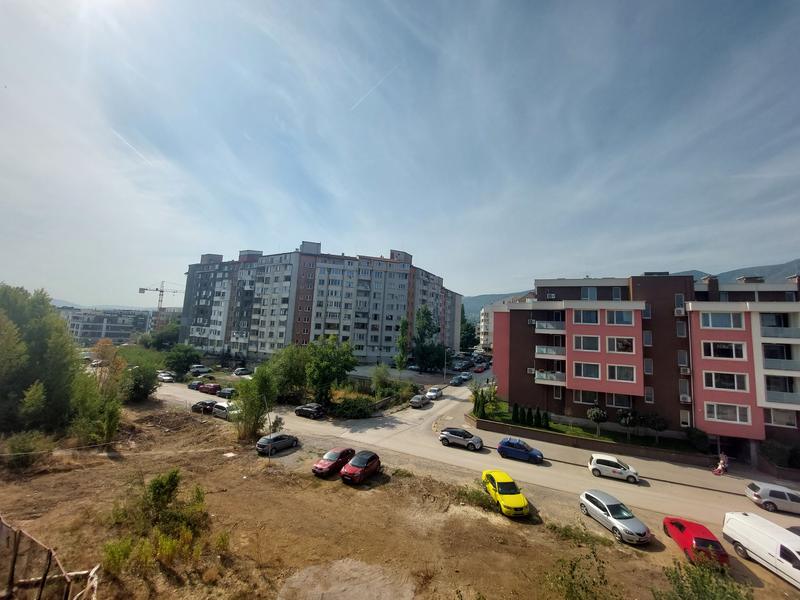 Apartments with 1, 2 or 3 bedrooms and views to the mountains in a new building with convenient access to Simeonovsko shose Blvd.