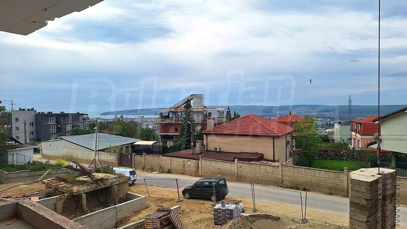 Новая квартира с подвалом и возможностью приобрести парковочное место или гараж Новая квартира с подвалом и возможностью приобрести парковочное место или гараж
