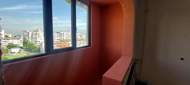 Квартира в ухоженном подъезде в нескольких минутах от станции метро «Овча Купель 2» Квартира в ухоженном подъезде в нескольких минутах от станции метро «Овча Купель 2»