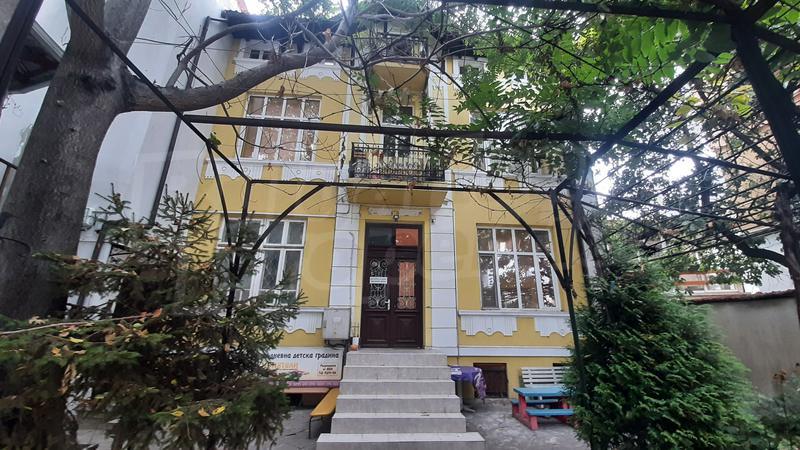 Бизнес имот подходящ за счетоводна фирма, адвокатска кантора, туристическа агенция Бизнес имот подходящ за счетоводна фирма, адвокатска кантора, туристическа агенция