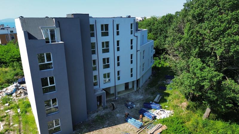 Одно- и двухкомнатные квартиры в 300 метрах от пляжа и рядом с комплексом "Атлантис" Одно- и двухкомнатные квартиры в 300 метрах от пляжа и рядом с комплексом "Атлантис"