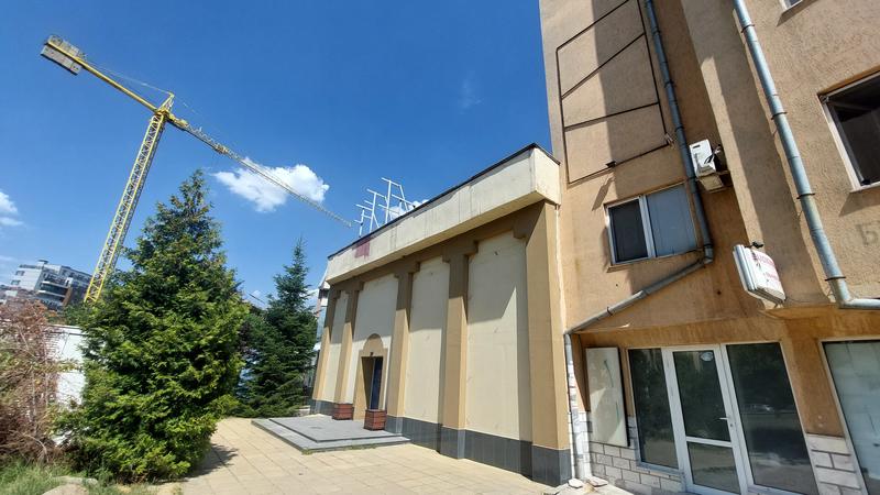 Идеална локация с потенциал за различни бизнес дейности до метростанция "Сливница" Идеална локация с потенциал за различни бизнес дейности до метростанция "Сливница"
