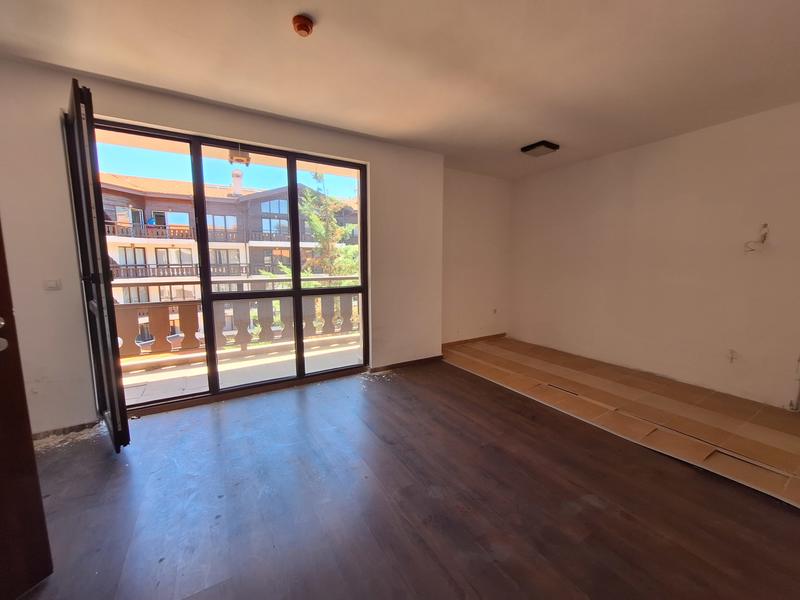 Spacious apartment for renovation within walking distance of the ski lift and downtown area Spacious apartment for renovation within walking distance of the ski lift and downtown area