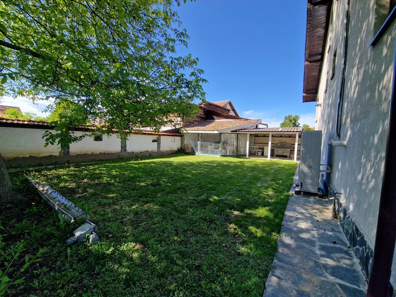 Large property with 5 apartments within walking distance from the lift Large property with 5 apartments within walking distance from the lift
