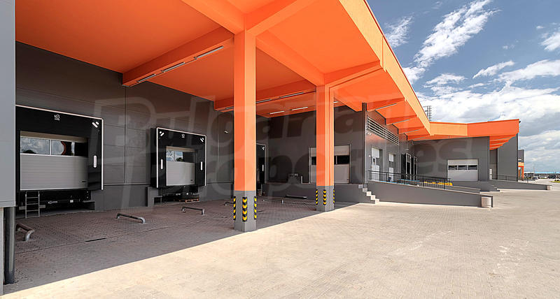 Имот за инвестиции с офиси, складове, търговски помещения до бул. Ботевградско шосе Имот за инвестиции с офиси, складове, търговски помещения до бул. Ботевградско шосе