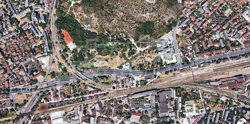 Excellent Location for Living or Investment in the Heart of the University District Excellent Location for Living or Investment in the Heart of the University District