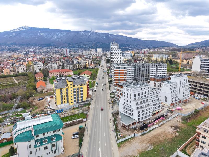 Просторни жилища близо до Нов Български университет, метростанция, ул. Монтевидео и Околовръстен път Просторни жилища близо до Нов Български университет, метростанция, ул. Монтевидео и Околовръстен път