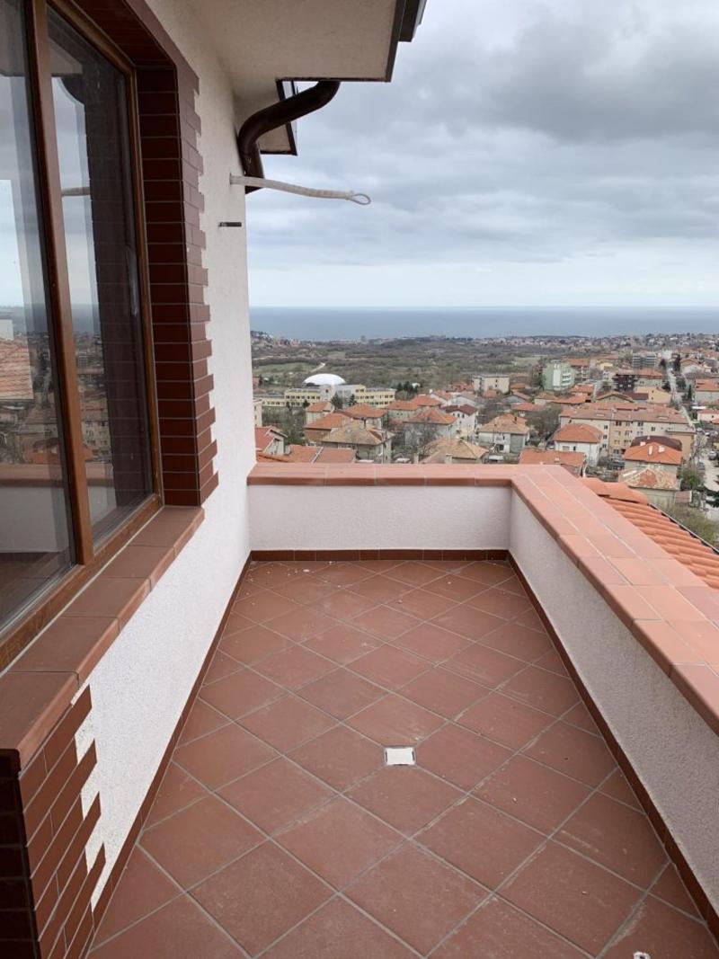 Spacious turn-key apartments or with unfinished interior next to a forest, 10 minutes from the center of Varna Spacious turn-key apartments or with unfinished interior next to a forest, 10 minutes from the center of Varna