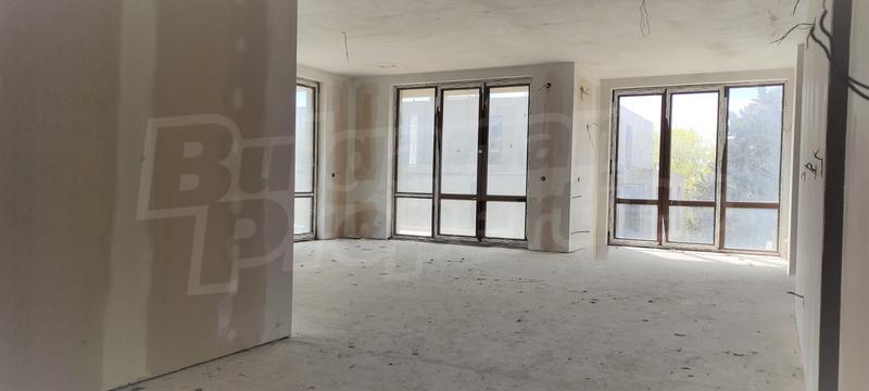 Новая жемчужина Варны – просторные панорамные апартаменты с удобным доступом к центру и морю Новая жемчужина Варны – просторные панорамные апартаменты с удобным доступом к центру и морю