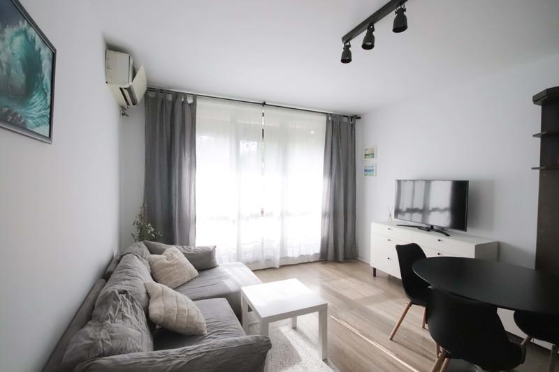 Renovated apartment with cable TV and internet included in the final price Renovated apartment with cable TV and internet included in the final price