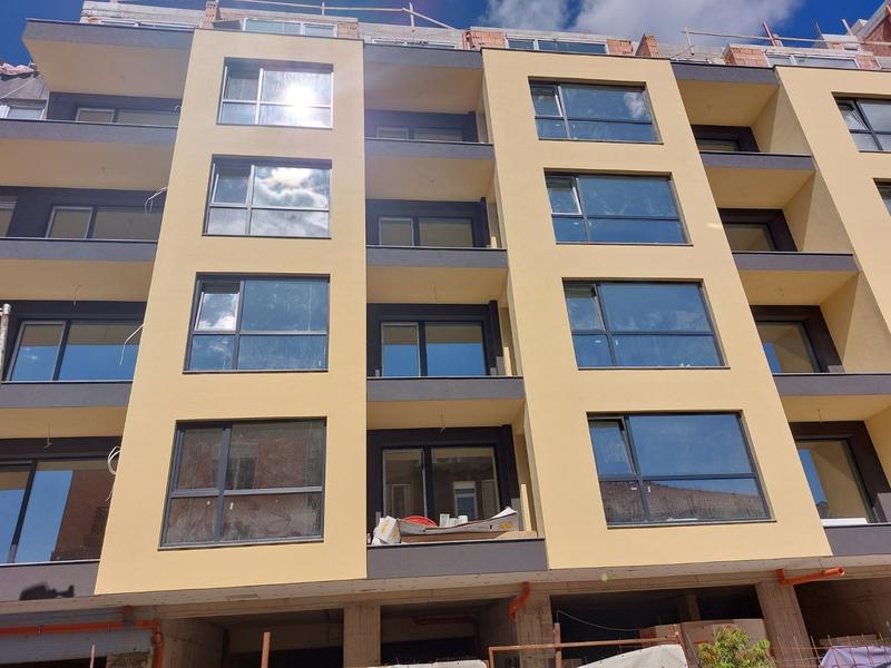 Apartments with 1, 2 or 3 bedrooms in luxurious 9-storey building Apartments with 1, 2 or 3 bedrooms in luxurious 9-storey building