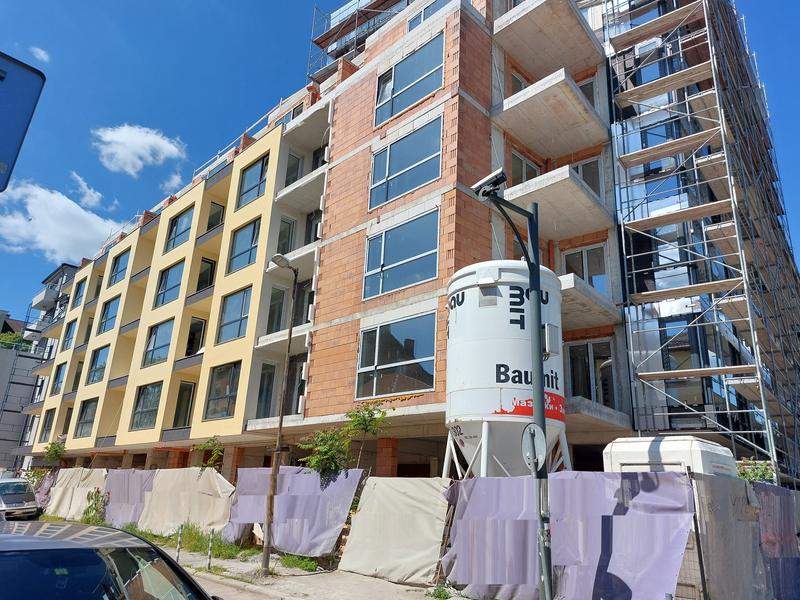 Apartments with 1, 2 or 3 bedrooms in luxurious 9-storey building Apartments with 1, 2 or 3 bedrooms in luxurious 9-storey building